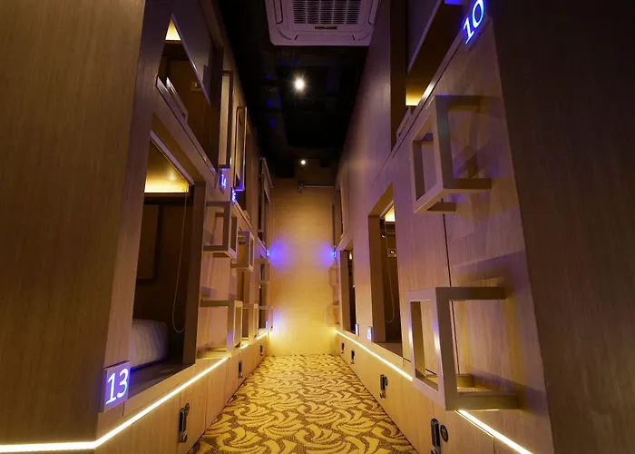 CUBE Boutique Capsule Hotel at Kampong Glam Singapour